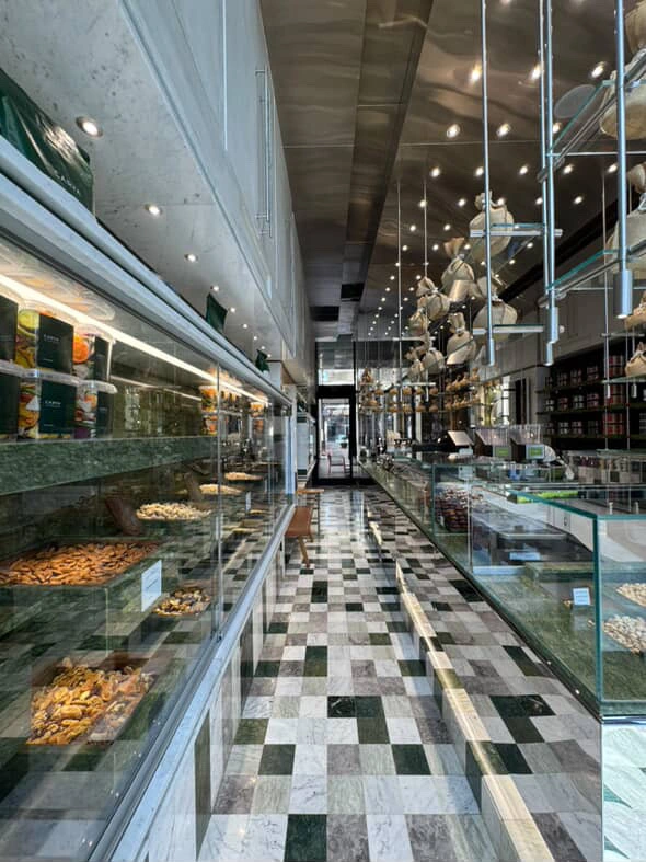 محمصة Carya Cafe - تحميص القهوة والمكسرات داخل الكافيه