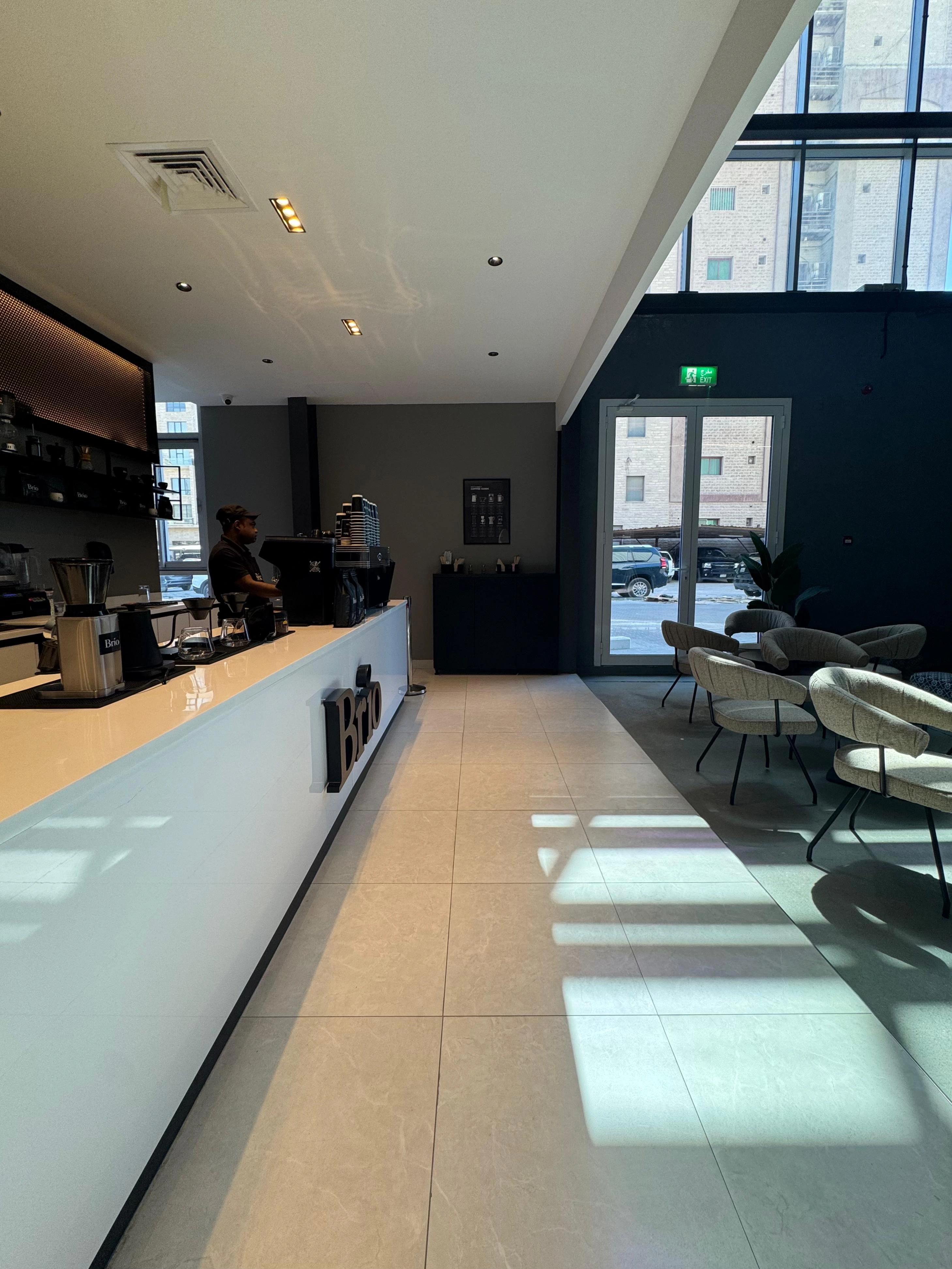 تصميم Brio Cafe الداخلي