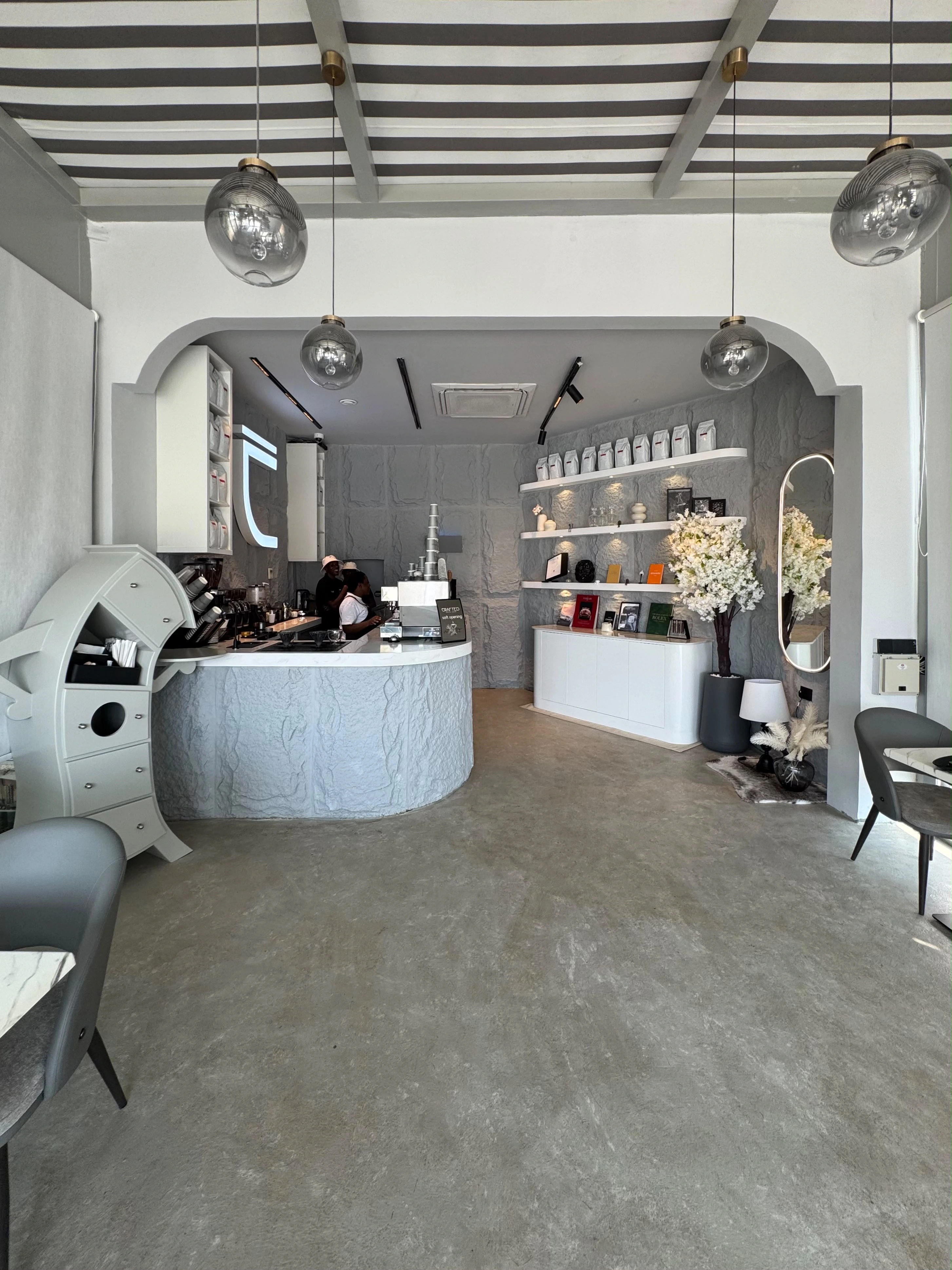 Hot Americano في Crafted Cafe الكويت