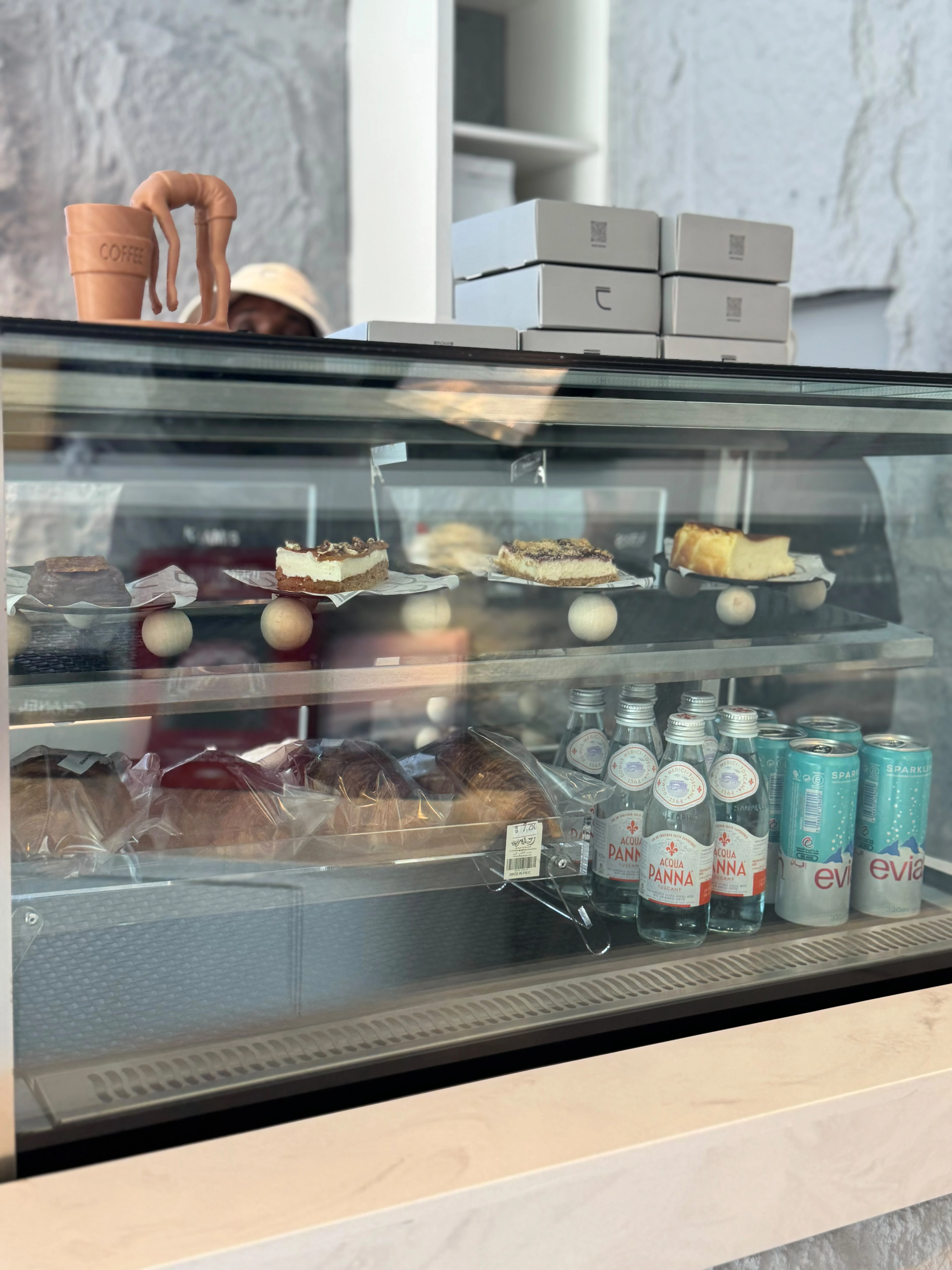 Crafted Cafe دسمان - واجهة الكافيه الجديدة