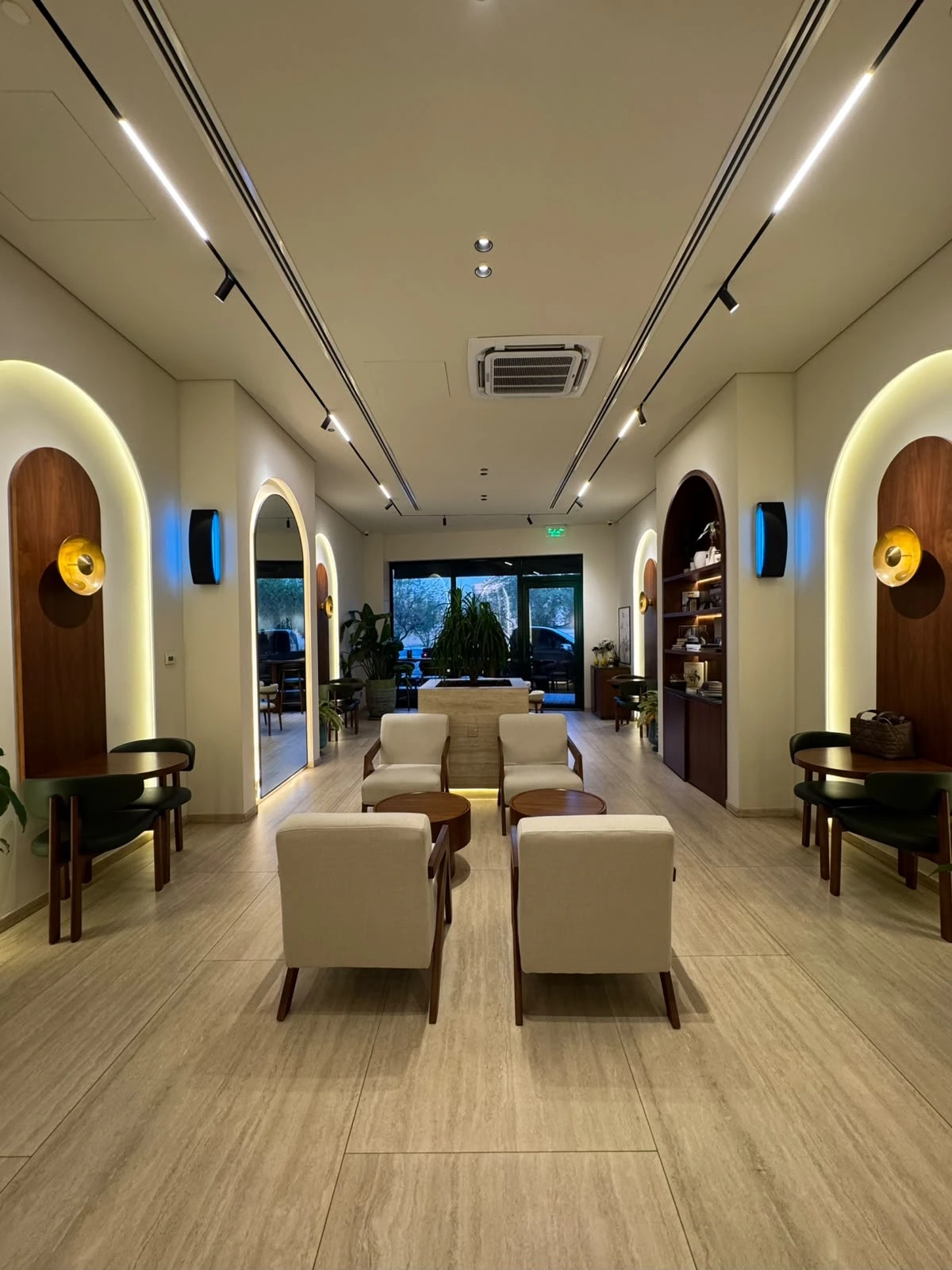 جلسات Frac Cafe الداخلية - Indoor