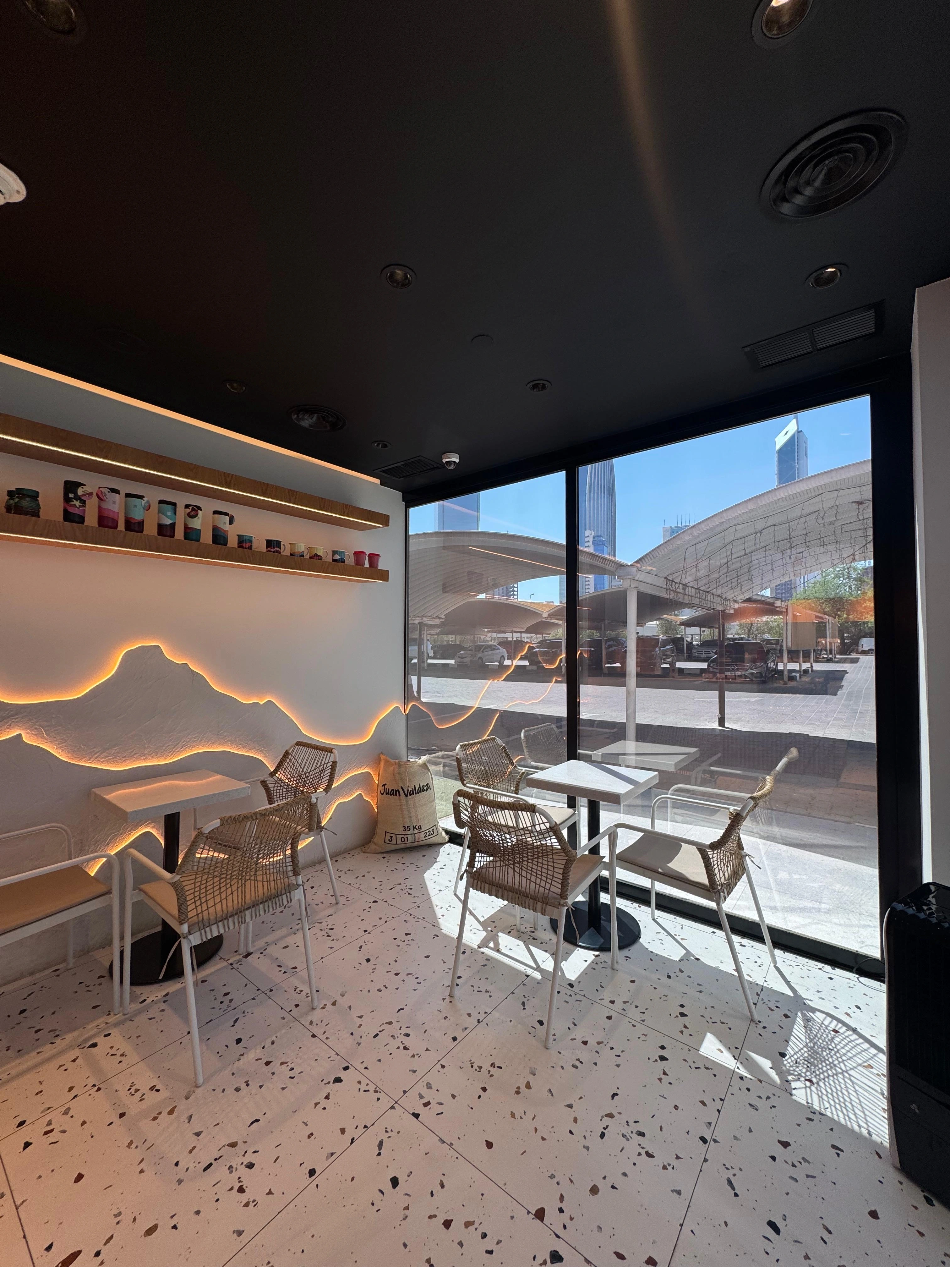 قهوة كولومبية أصلية في Juan Valdez Cafe