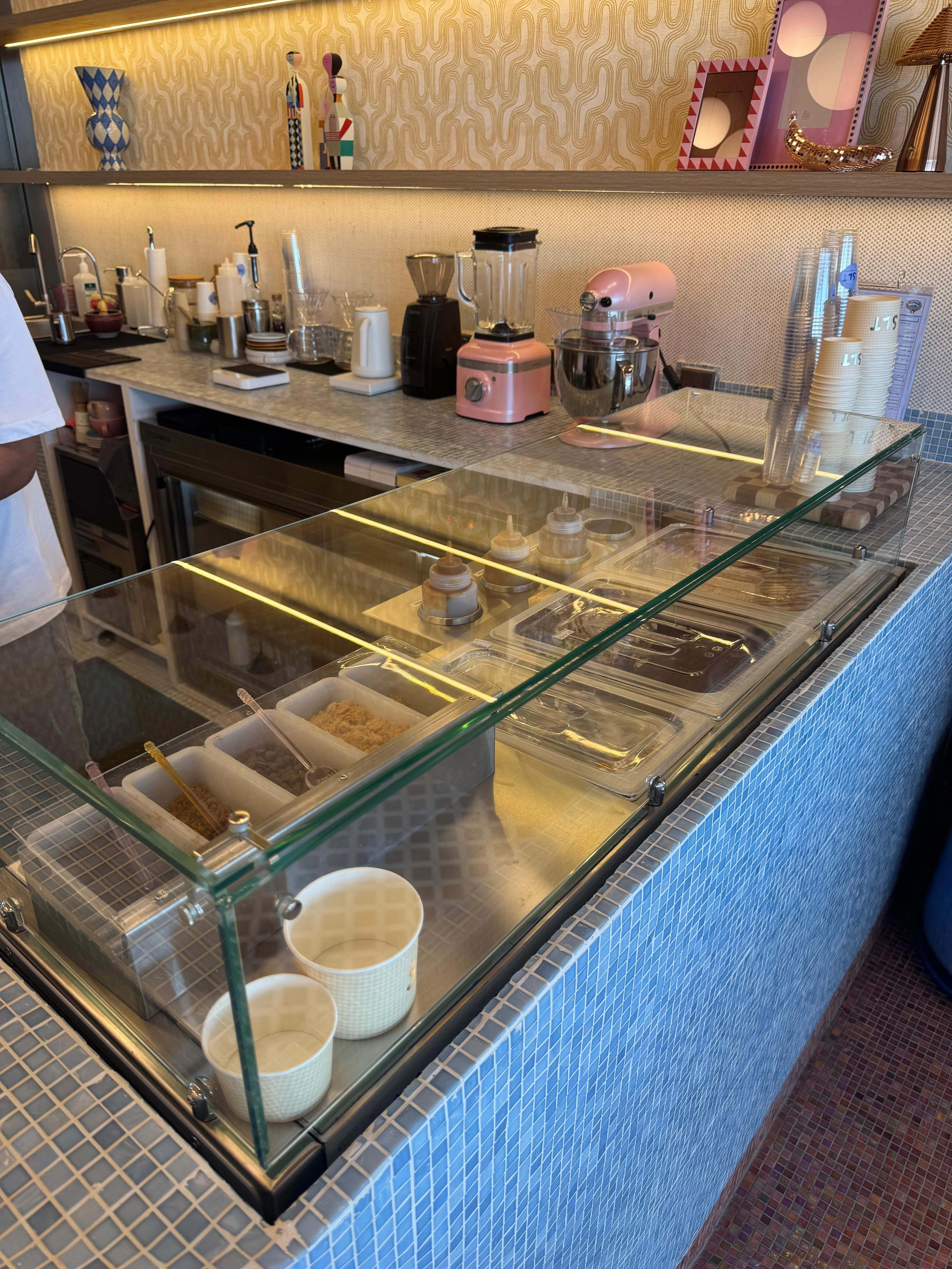 Sweet Little Thing Cafe - Hot Americano