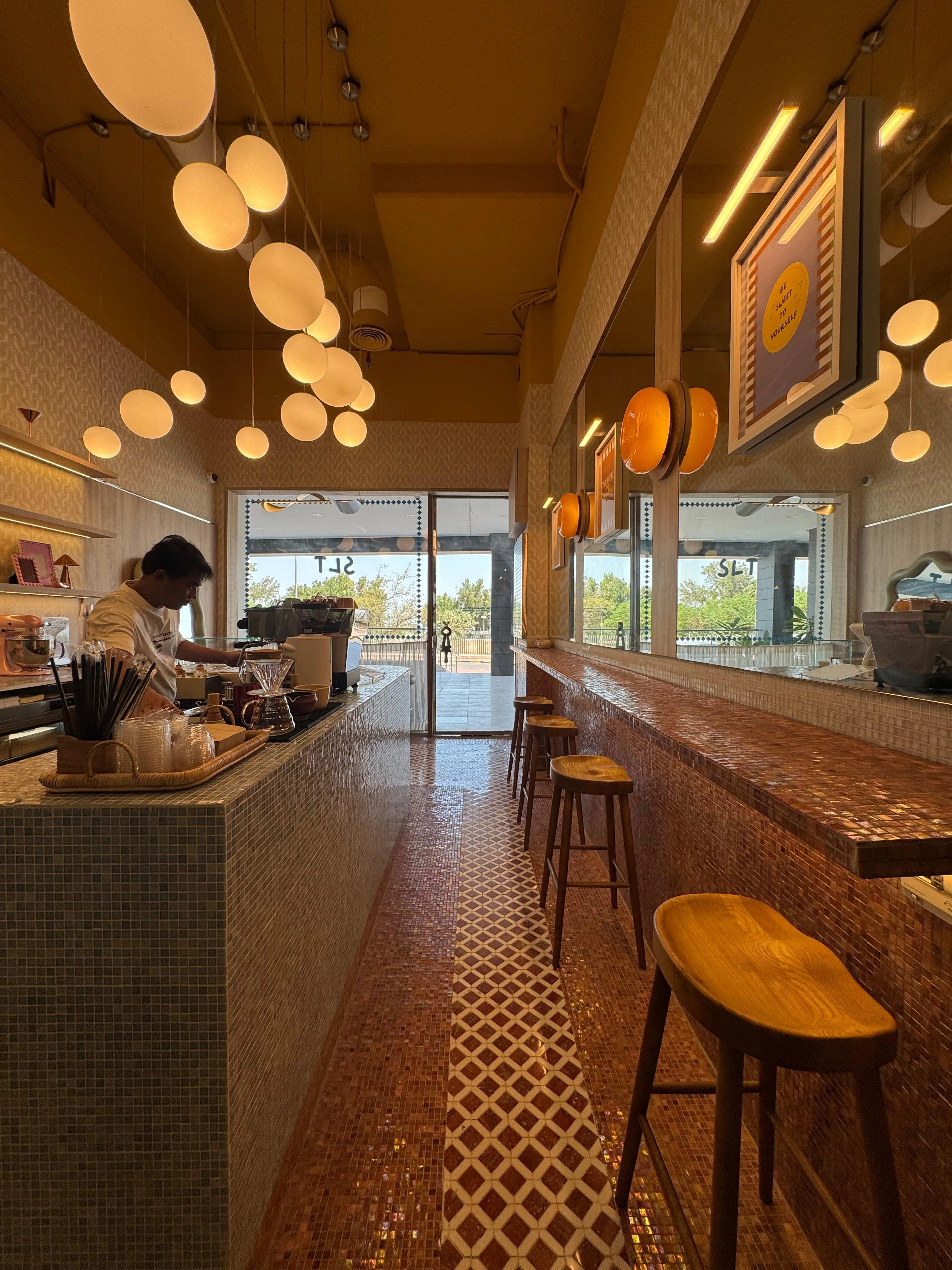 Sweet Little Thing Cafe - جلسات Indoor & Outdoor